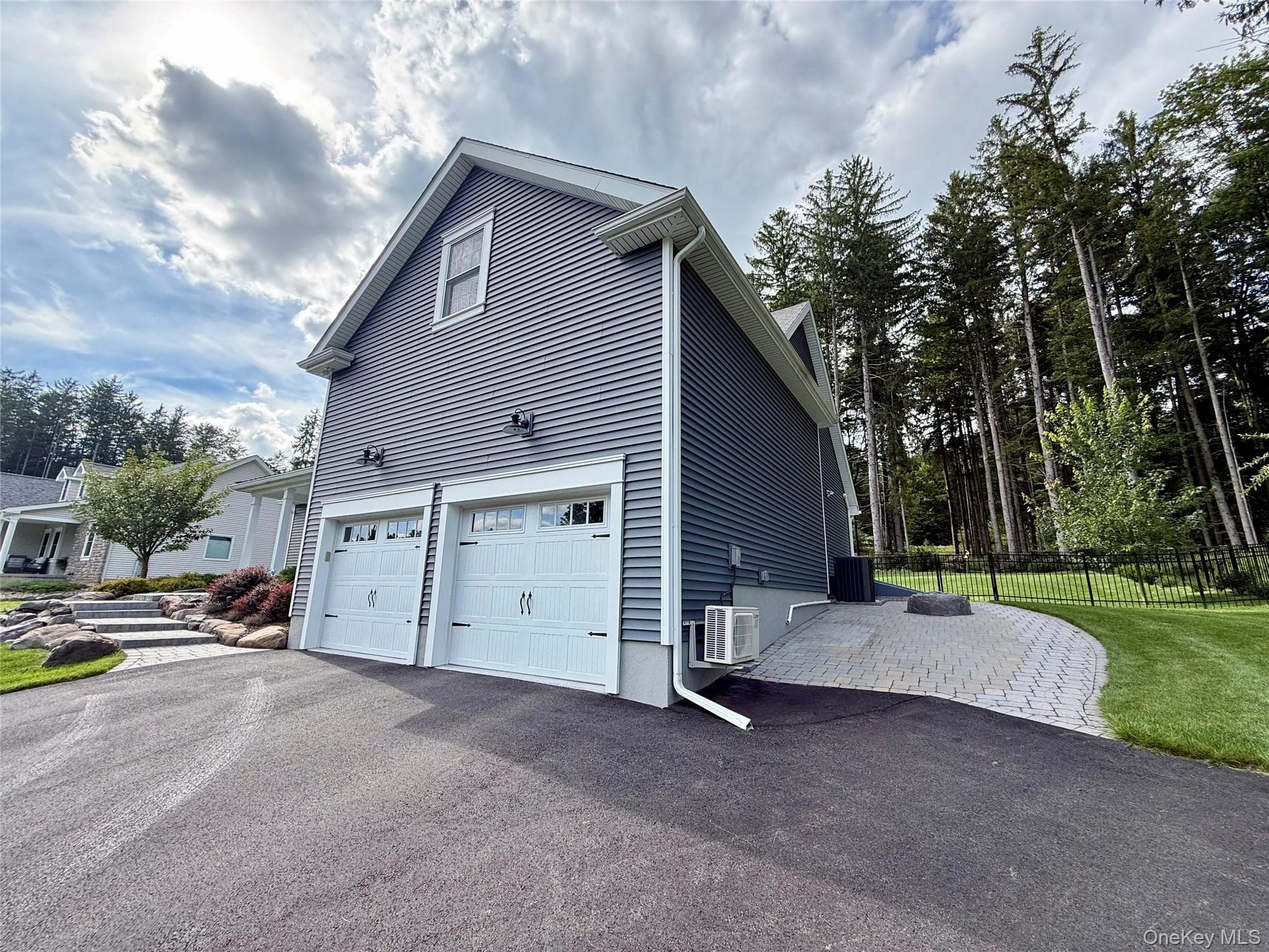 142 Lexington Lane thumbnail 11