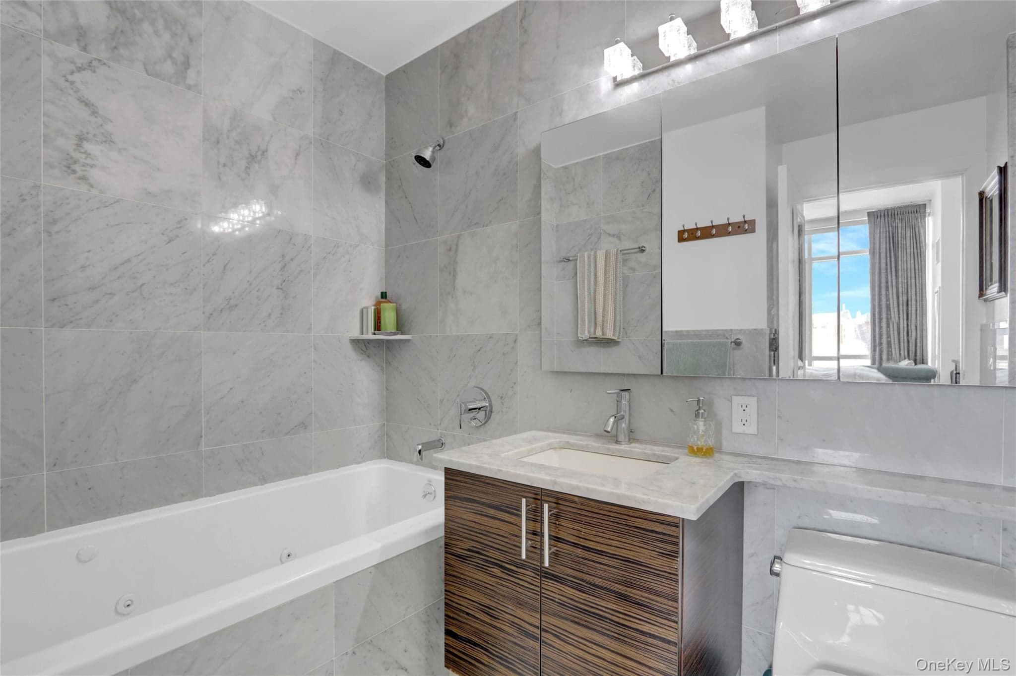11-24 31st Avenue Unit: 10E thumbnail 20