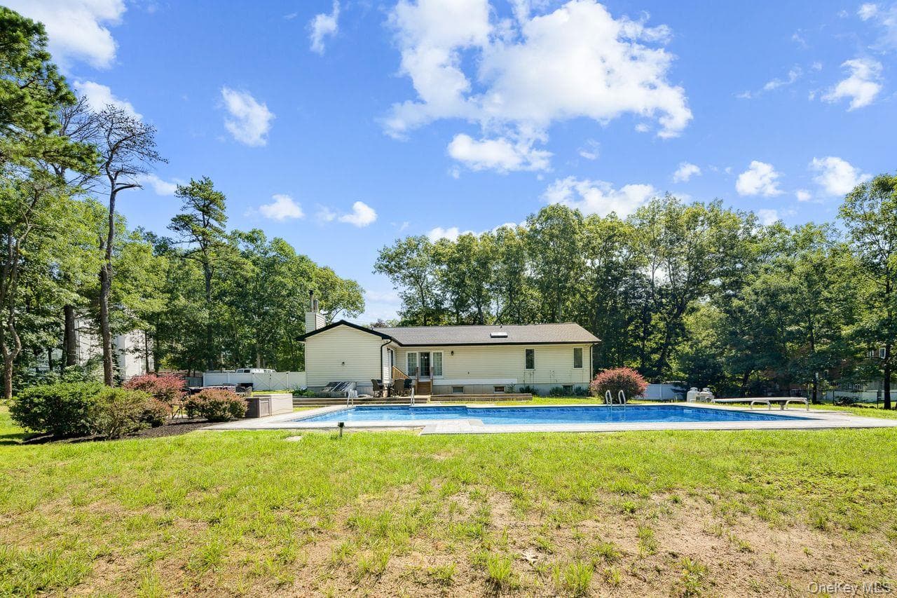 24 Bauer Avenue thumbnail 40