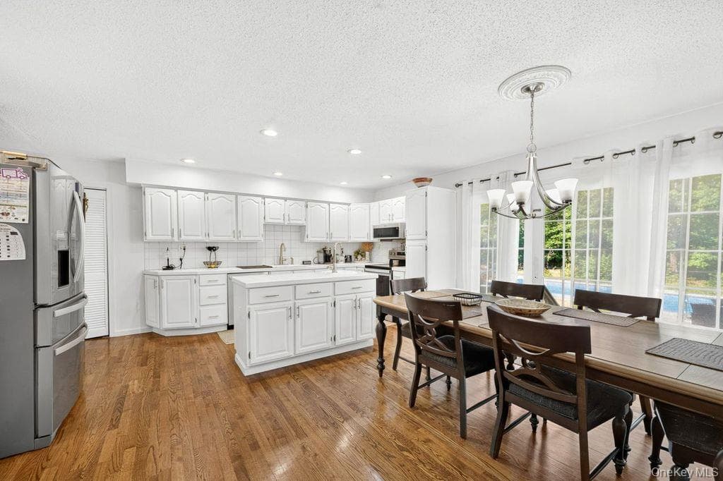 24 Bauer Avenue thumbnail 14