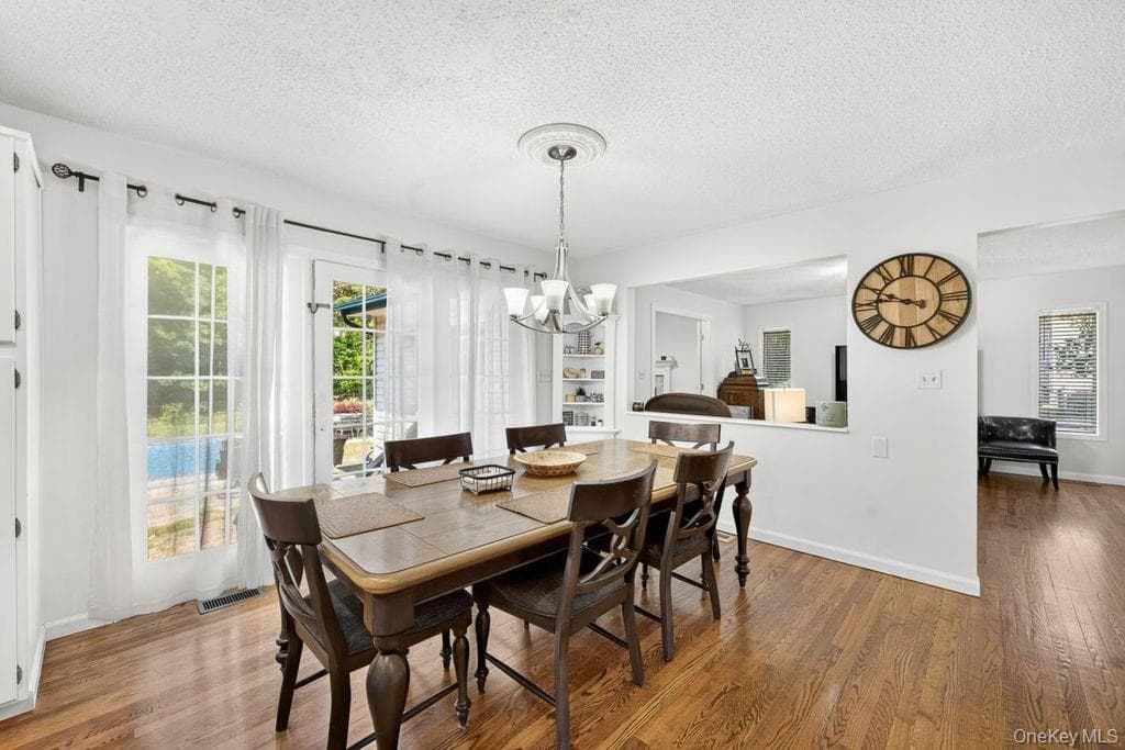 24 Bauer Avenue thumbnail 16