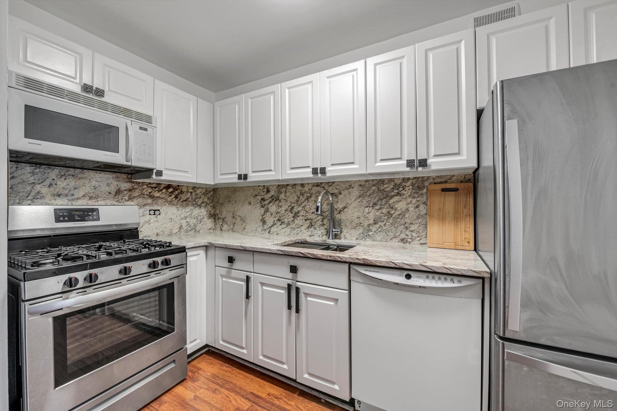 77 Bleecker Street Unit: 105 thumbnail 12