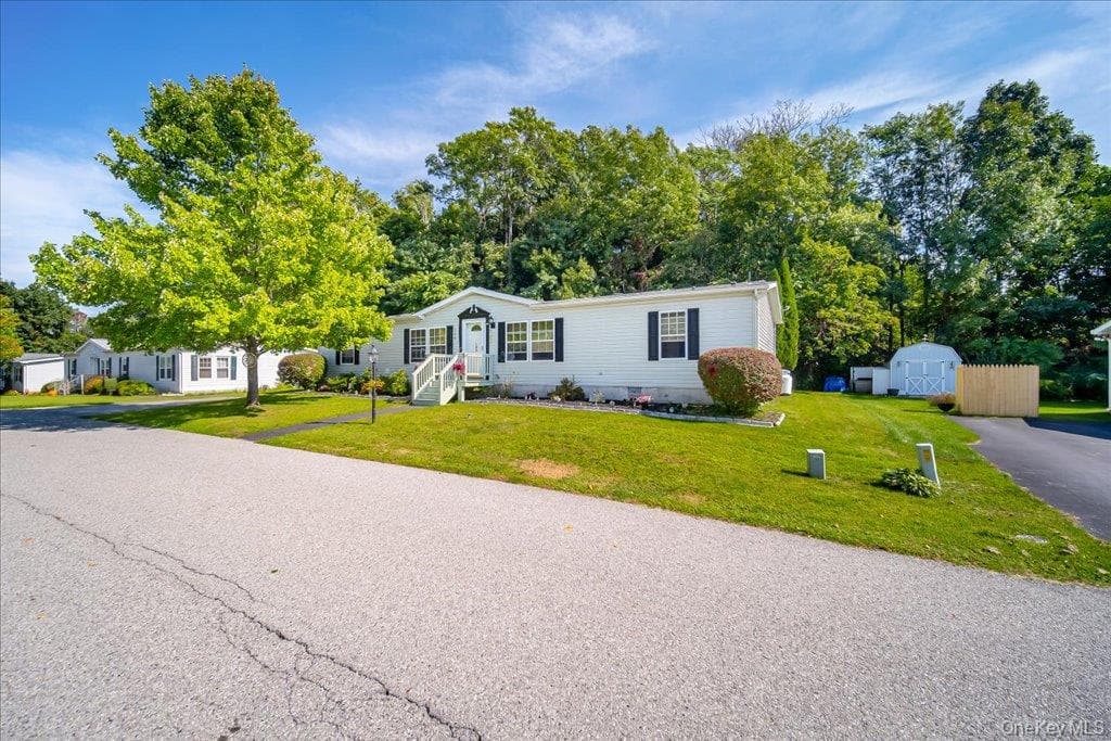 106 Winding Wood RD thumbnail 2