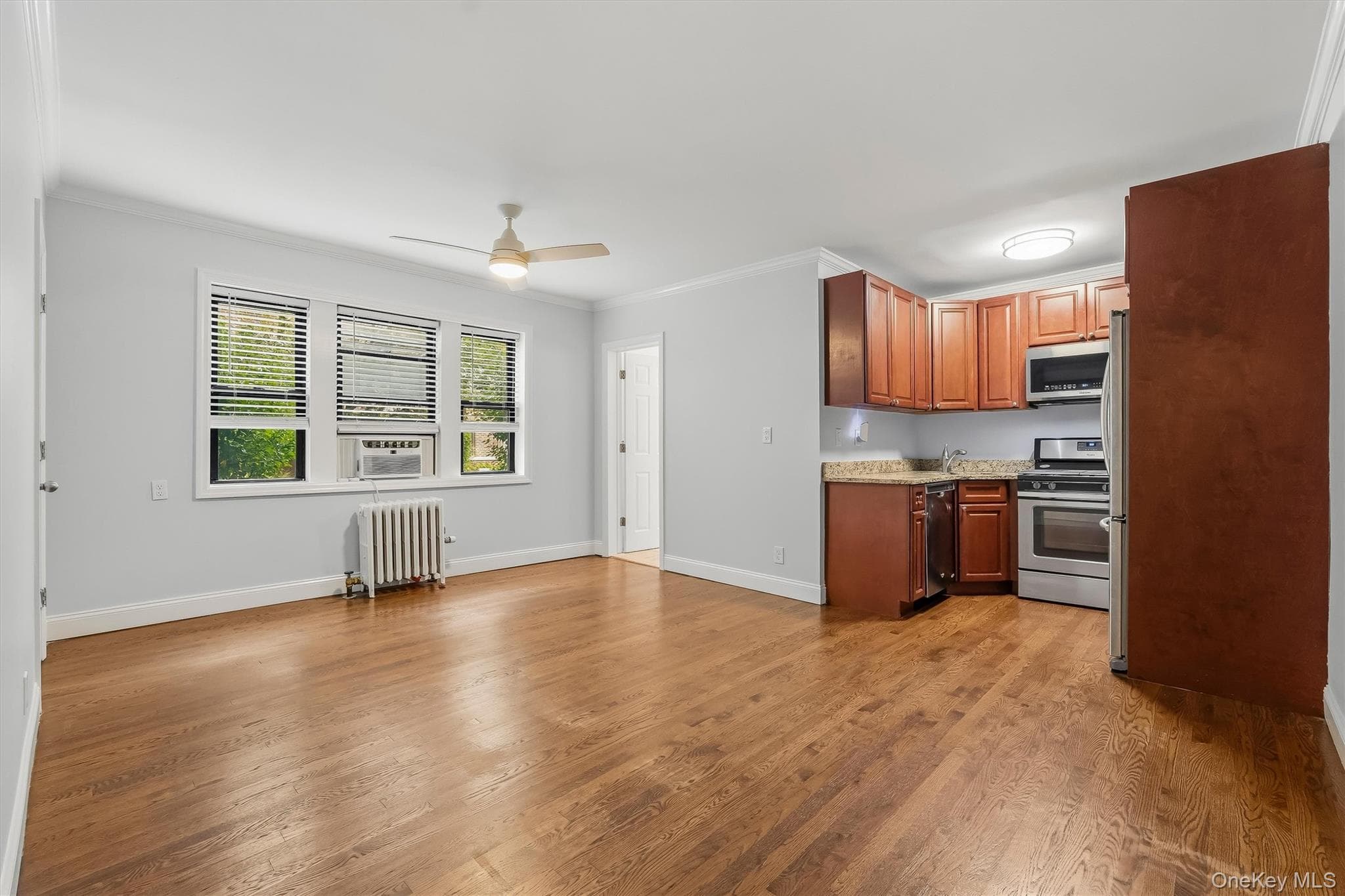 604 Tompkins AVE Unit: B15 thumbnail 3