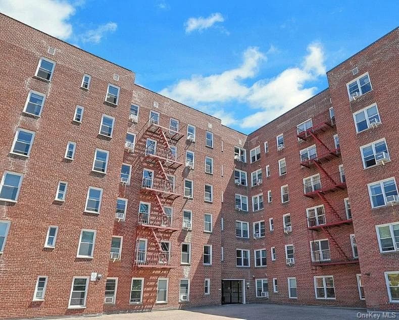 1 Hawley Terrace Unit: 5J, Yonkers