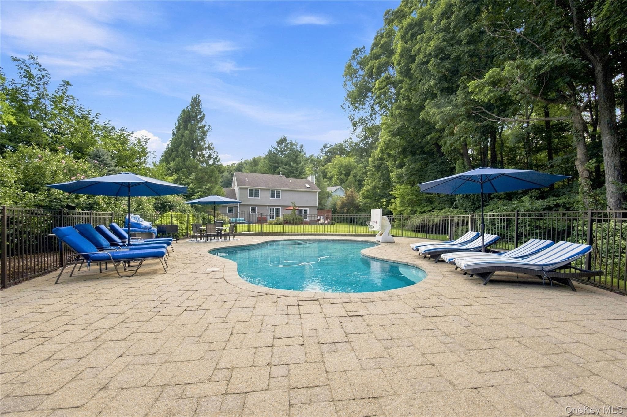 3868 Briarhill Street thumbnail 36