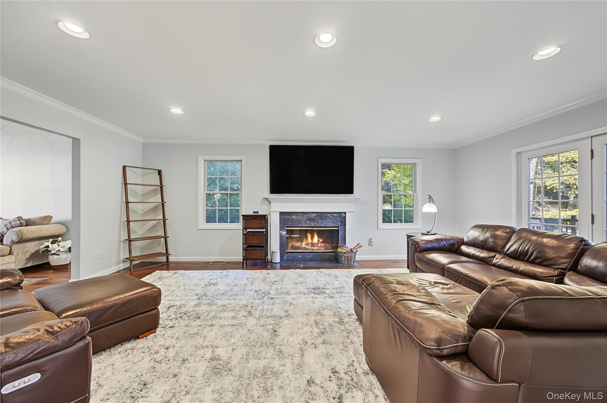 3868 Briarhill Street thumbnail 11