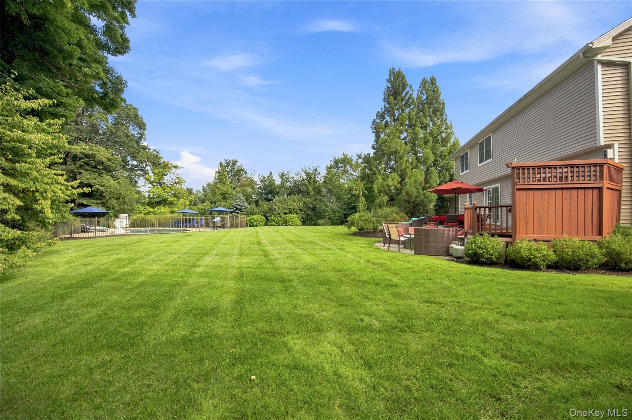 3868 Briarhill Street thumbnail 37