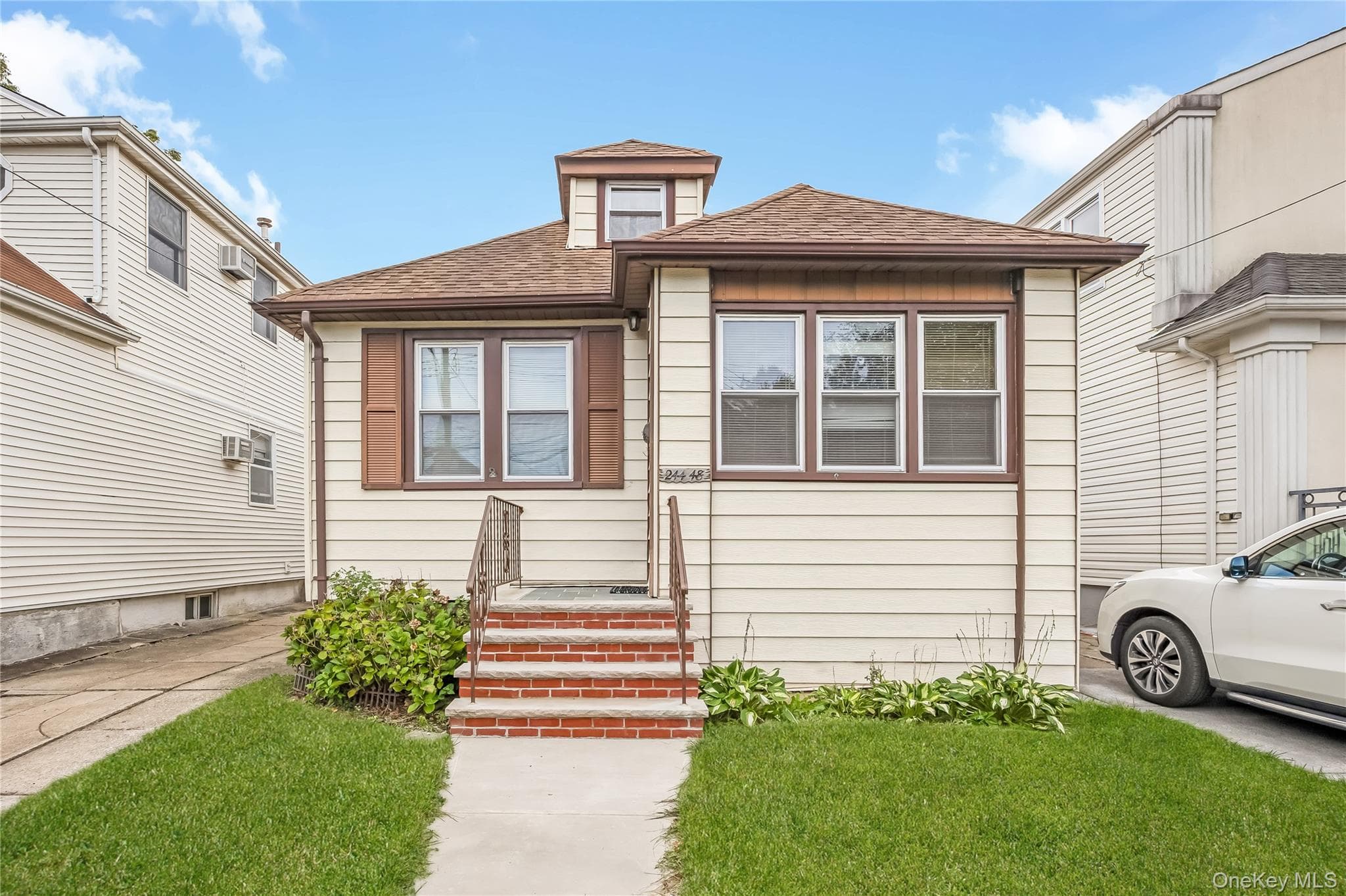 24448 88th Drive, Bellerose