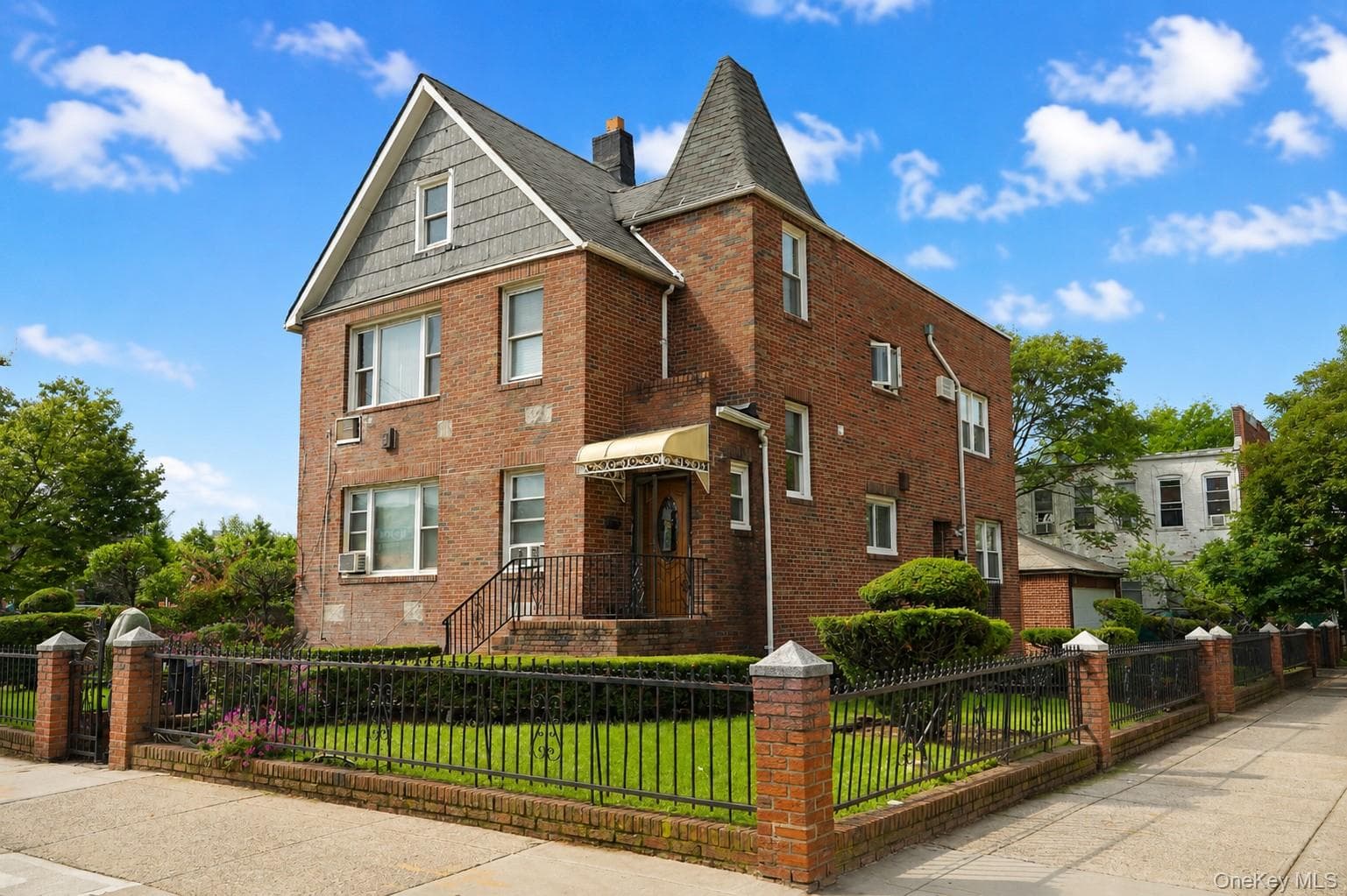 1960 Stillwell Avenue thumbnail 4