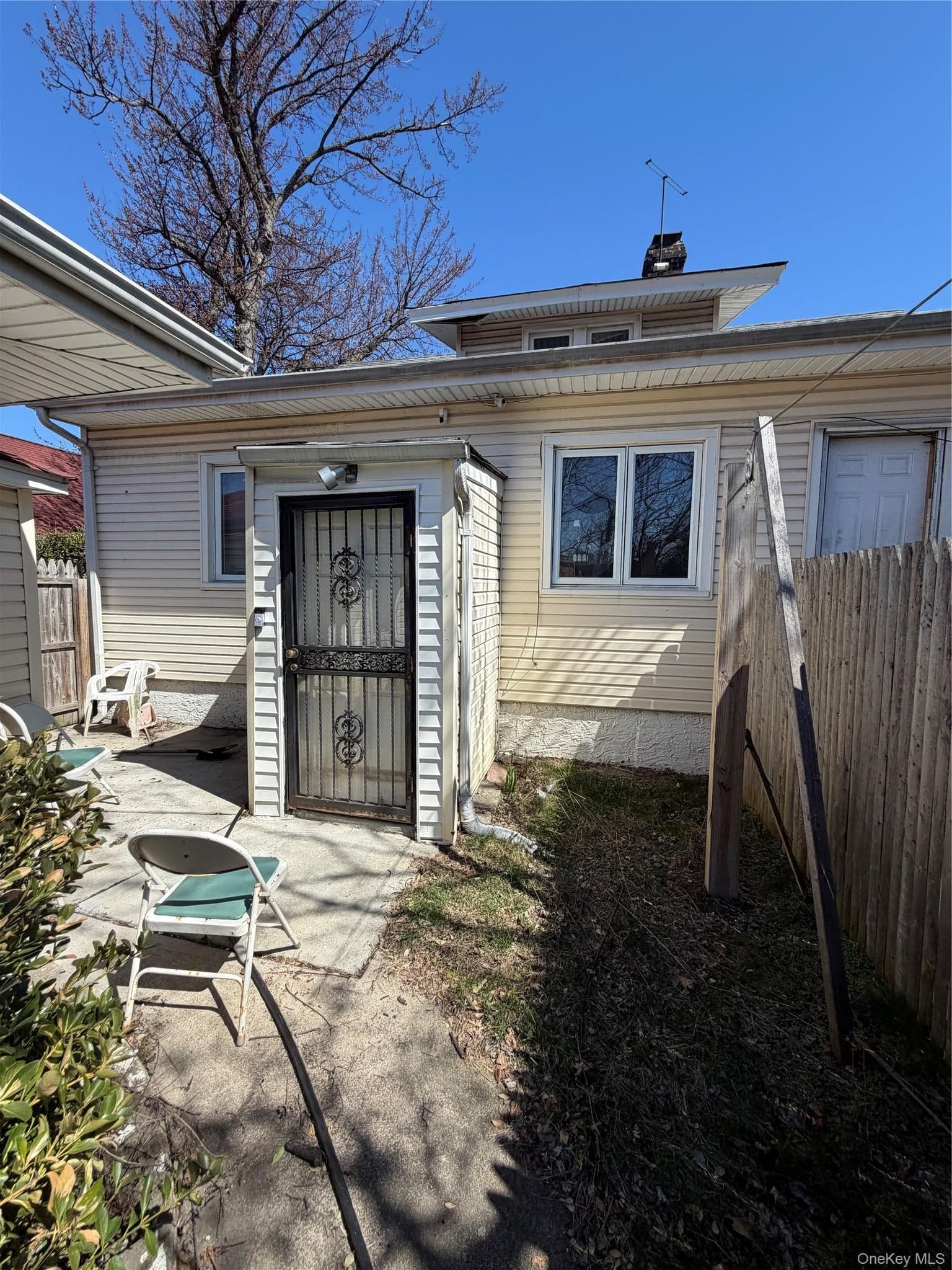 13510 Farmers Boulevard thumbnail 3