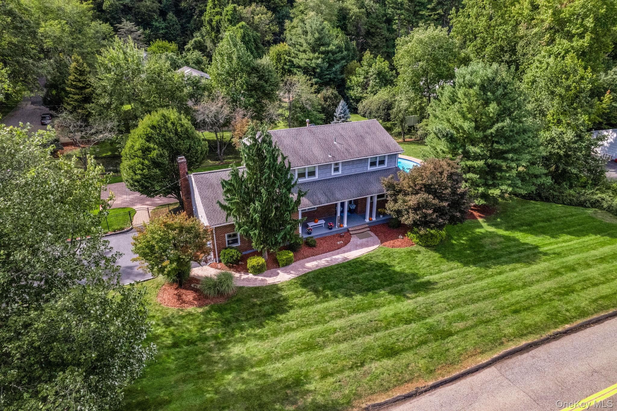 649 S Pascack Road thumbnail 4