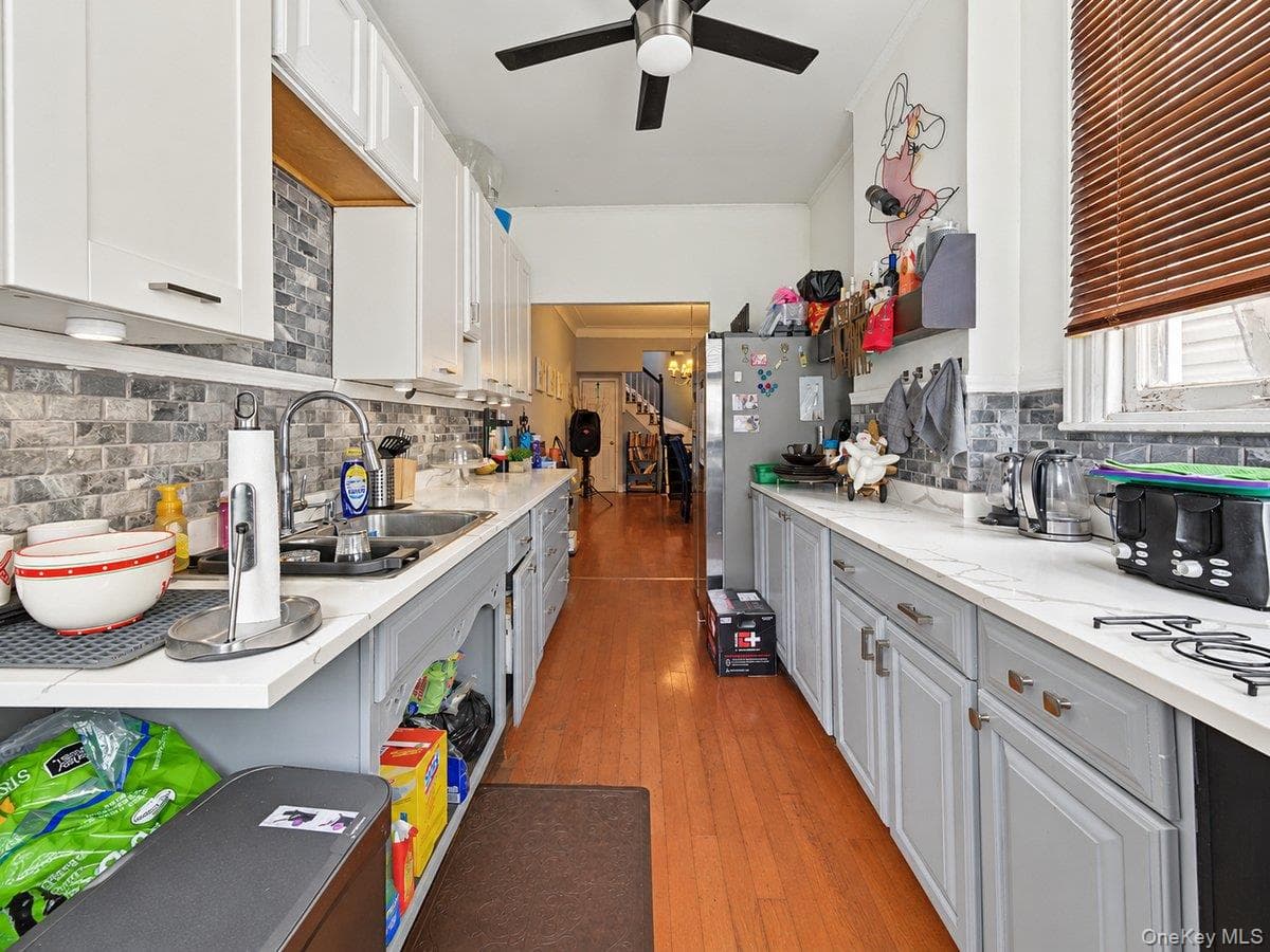 37 Grant Avenue thumbnail 10