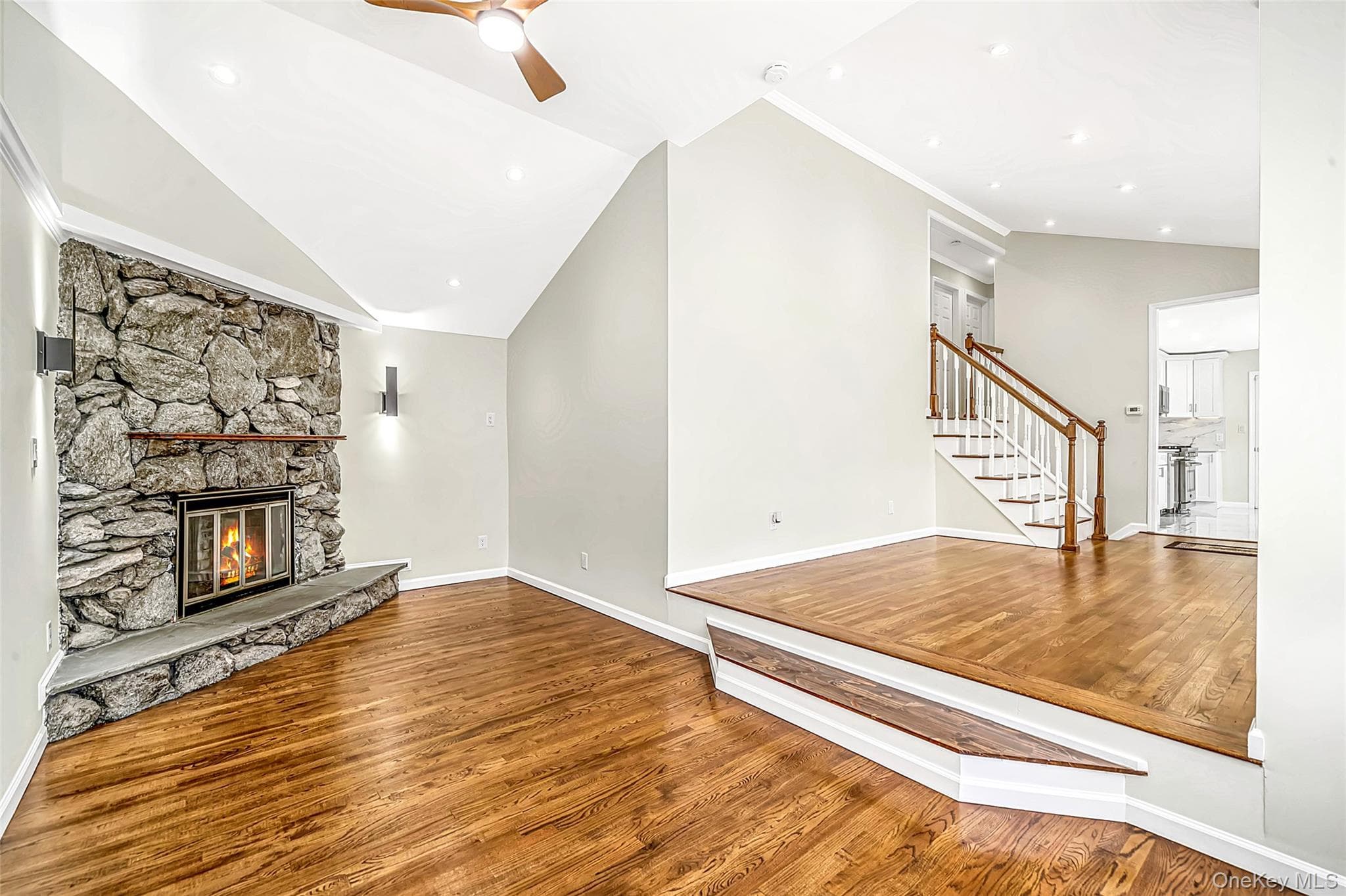 260 W 24th Street thumbnail 14