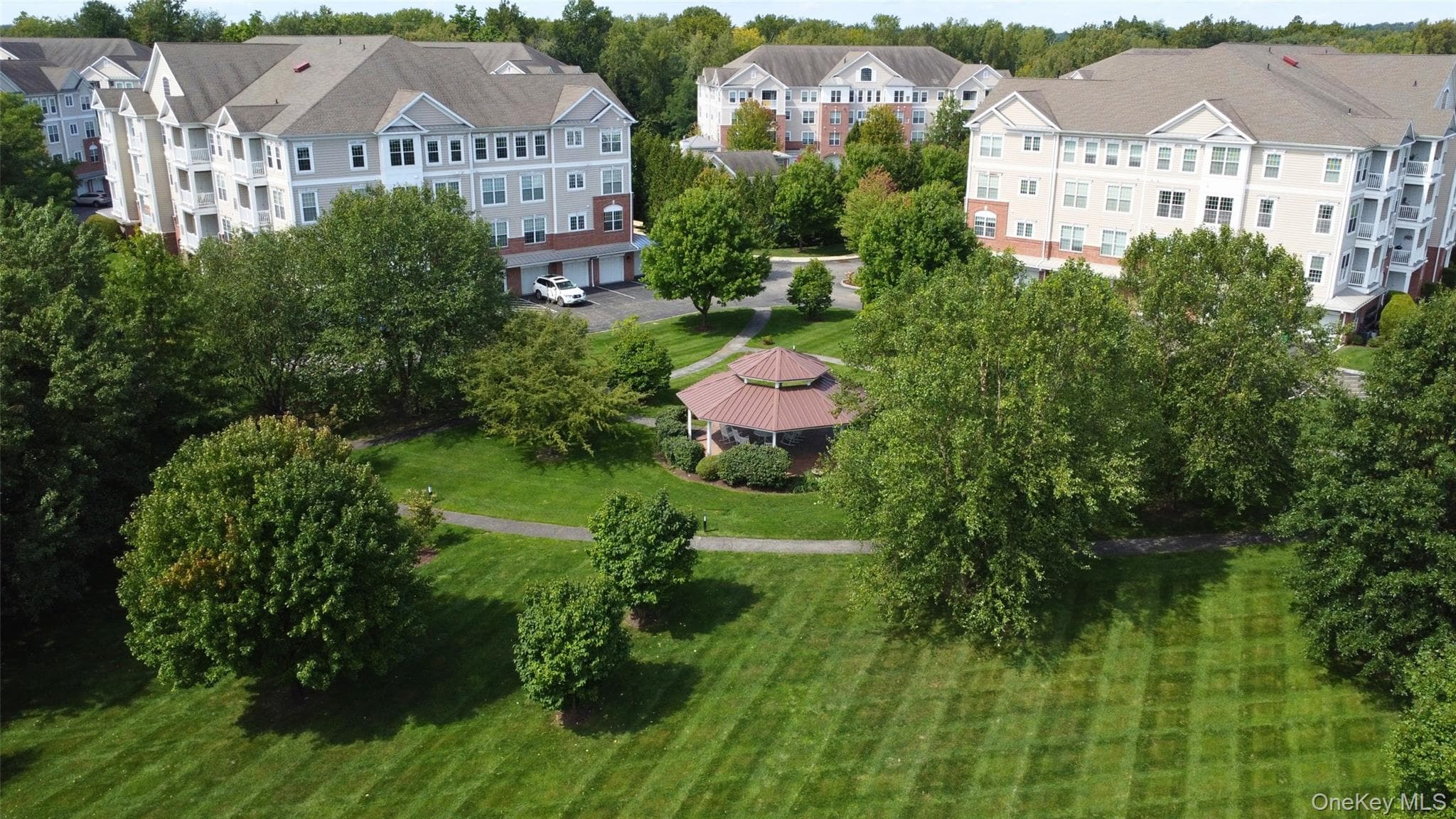621 Regency Drive thumbnail 45