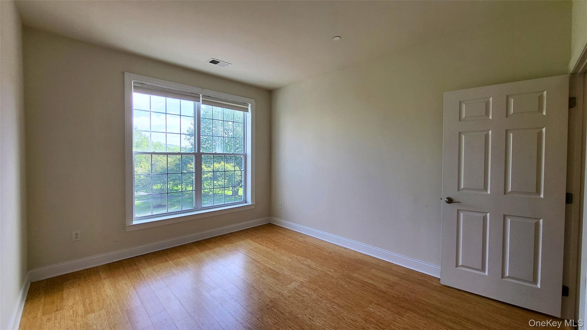 621 Regency Drive thumbnail 22