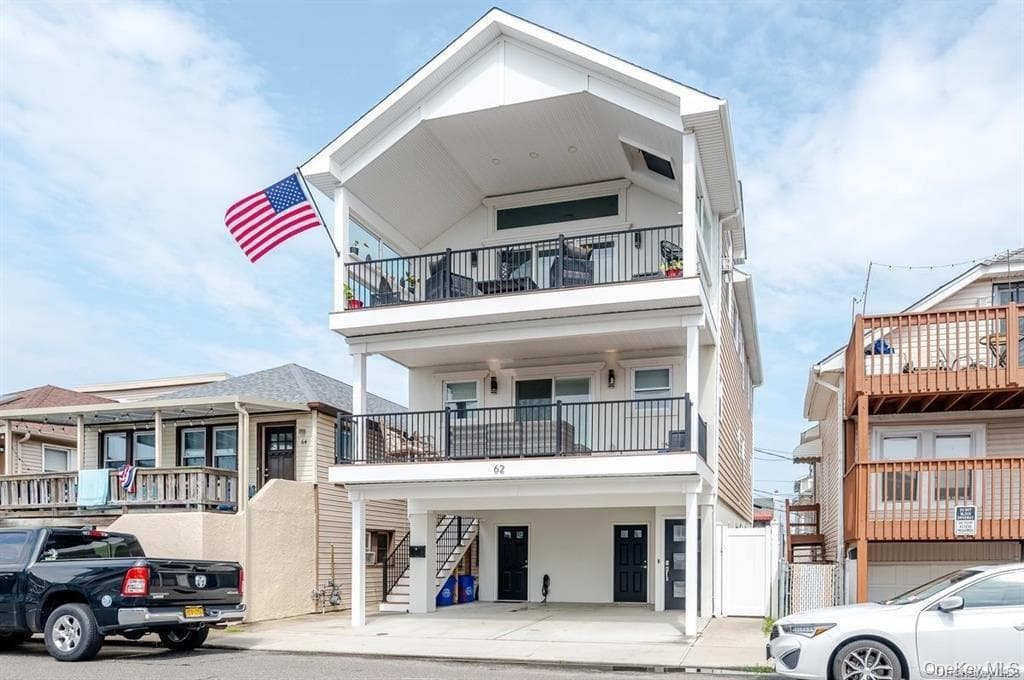 62 Ohio Avenue, Long Beach