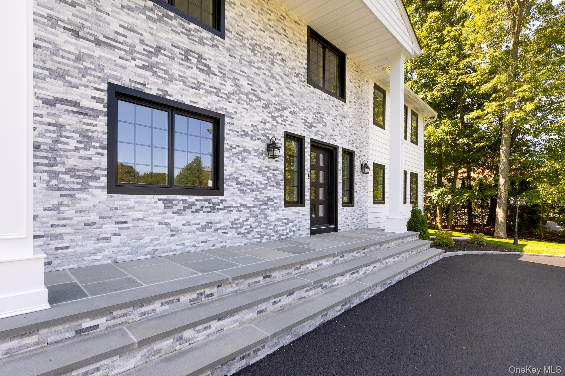 5 Hemingway Drive thumbnail 3