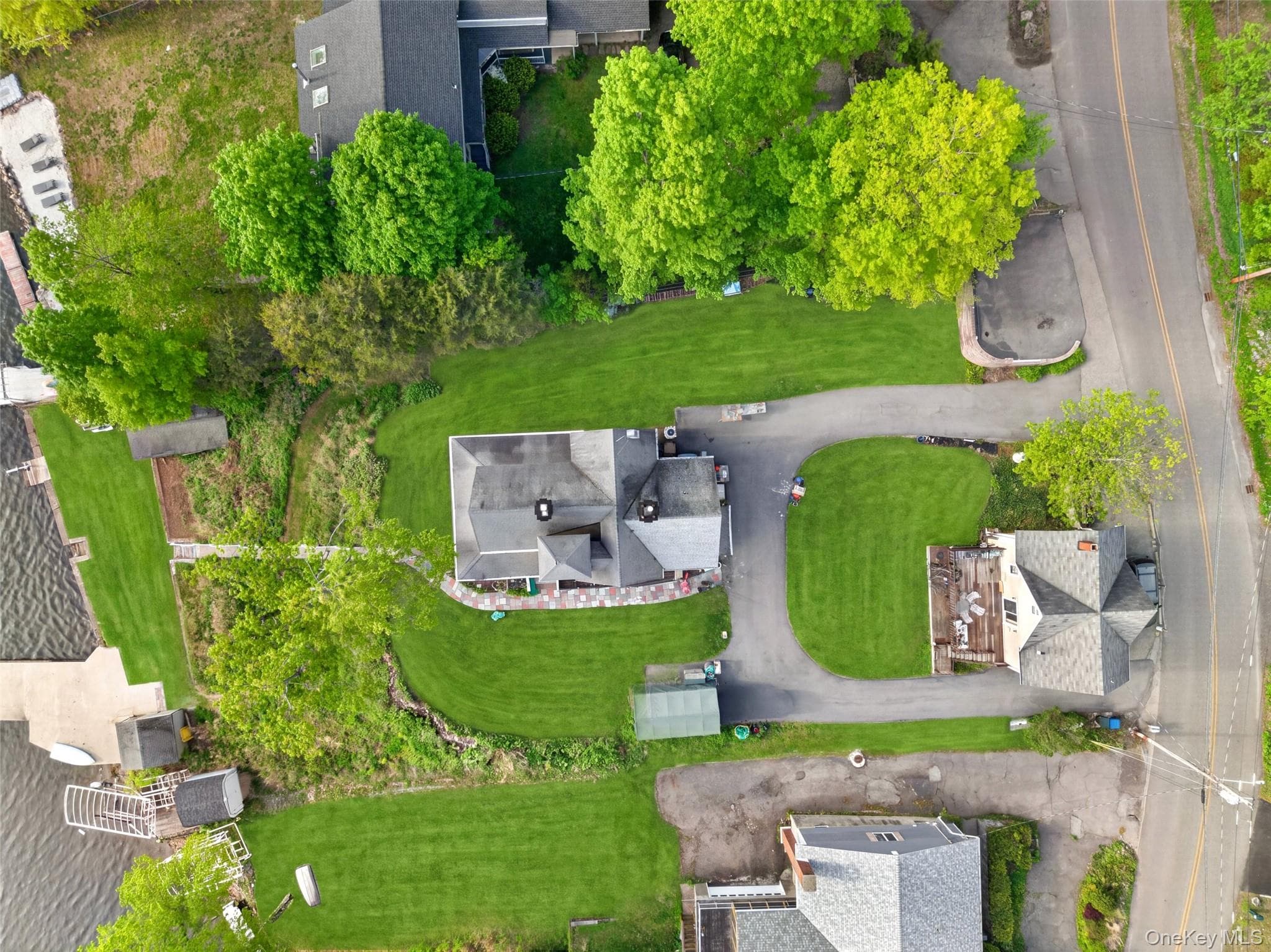 83 Edgemere Avenue thumbnail 21
