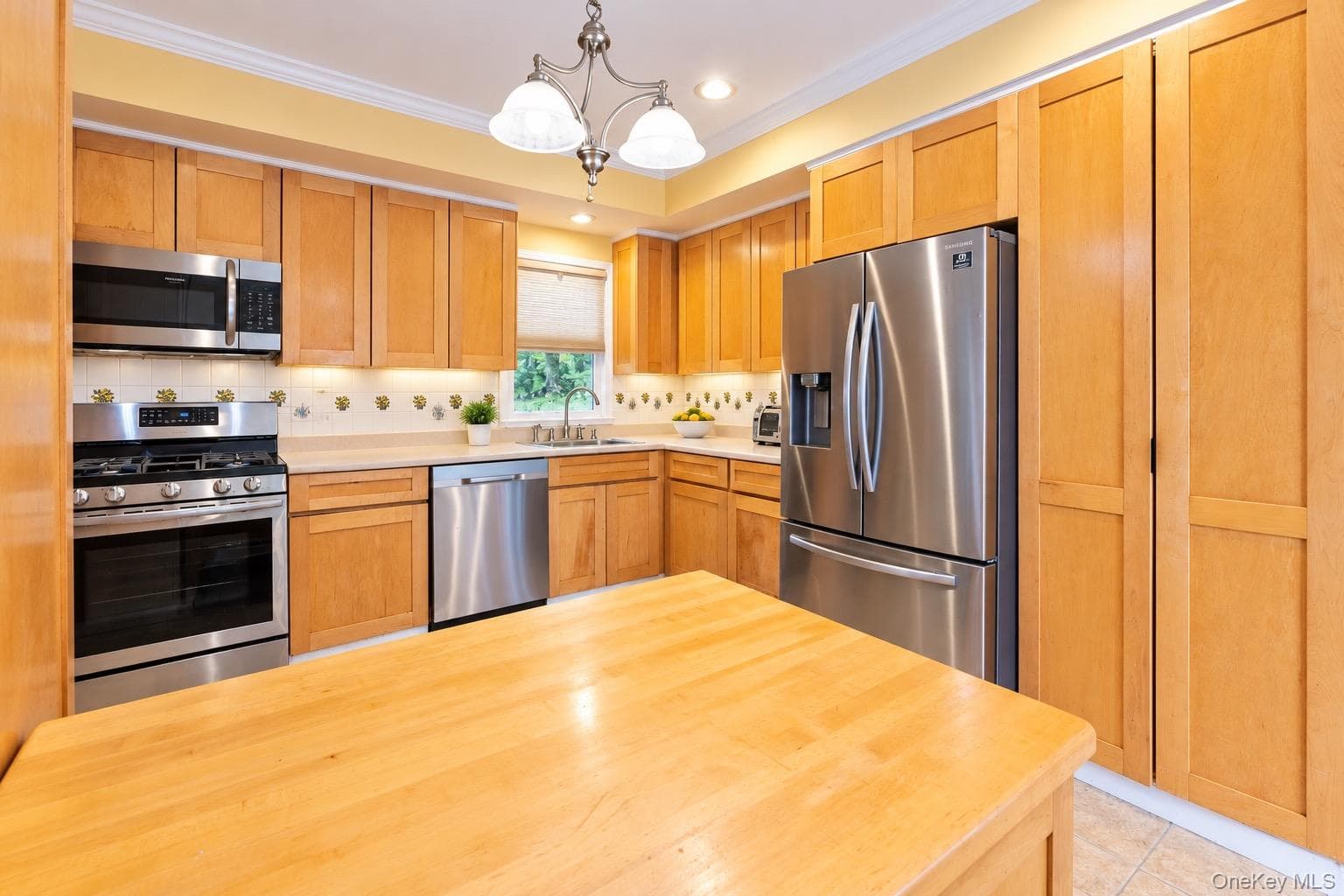 19 Meadow Avenue thumbnail 15