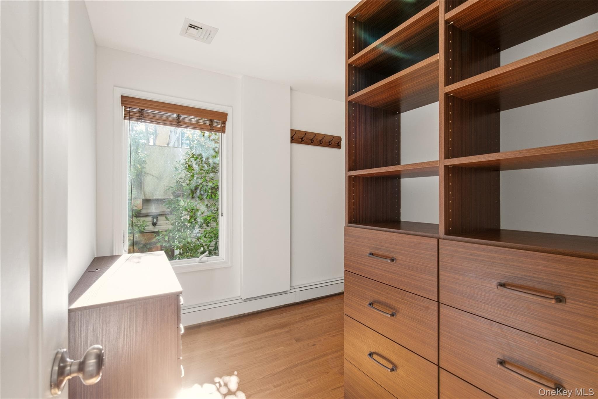 565 Mckinley Terrace thumbnail 16