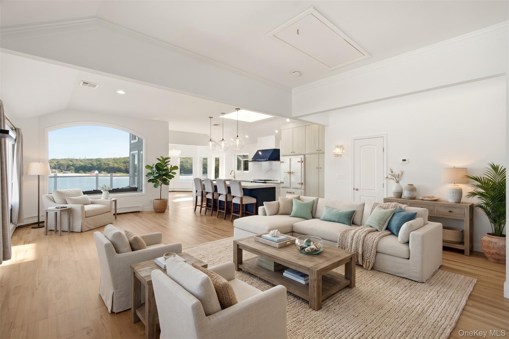 565 Mckinley Terrace thumbnail 10