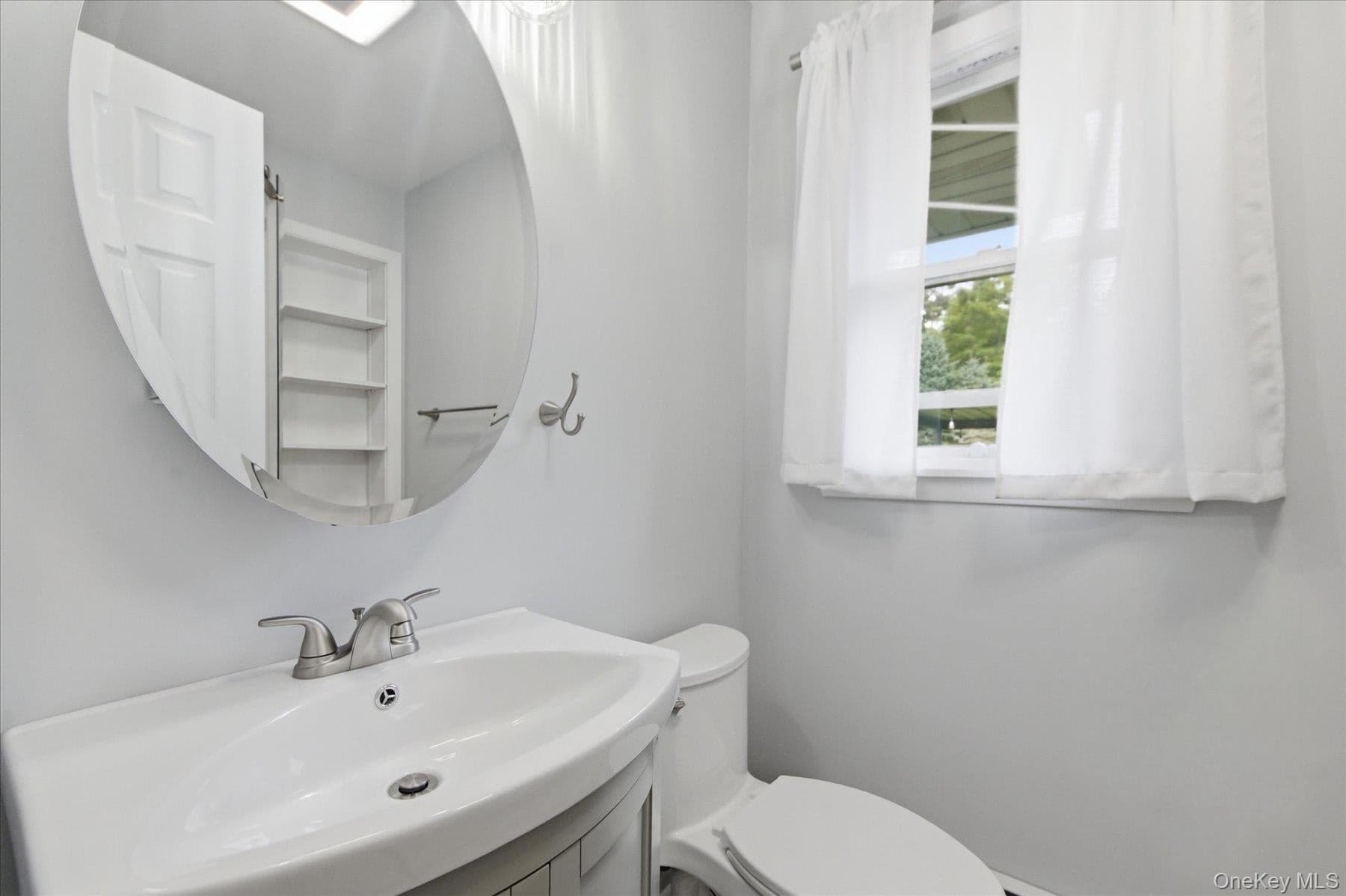 220 Hubbard Avenue thumbnail 19