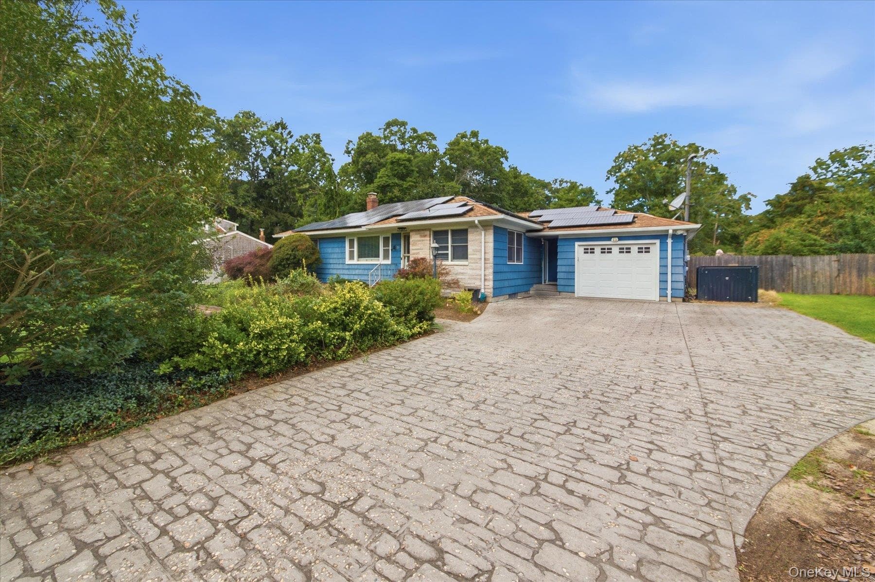 220 Hubbard Avenue thumbnail 5