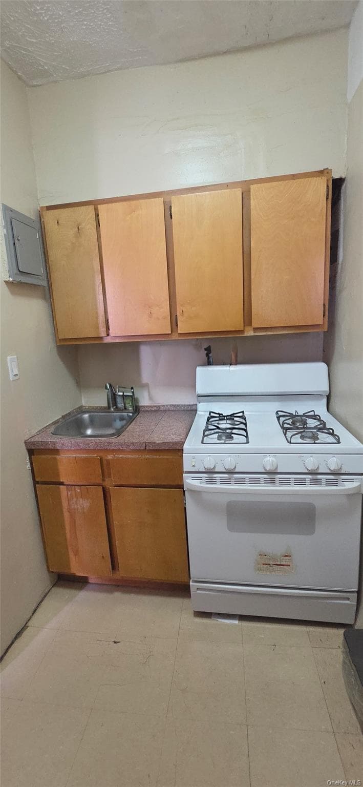 32-30 93 Street Unit: C8 thumbnail 7
