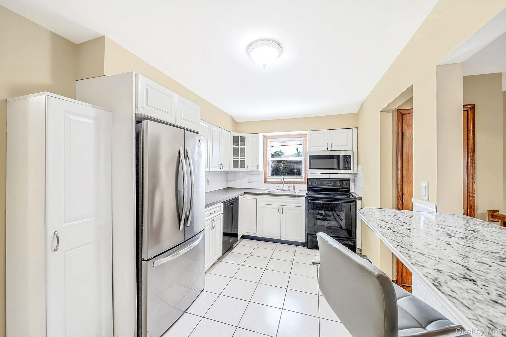 263 Commack Road thumbnail 11