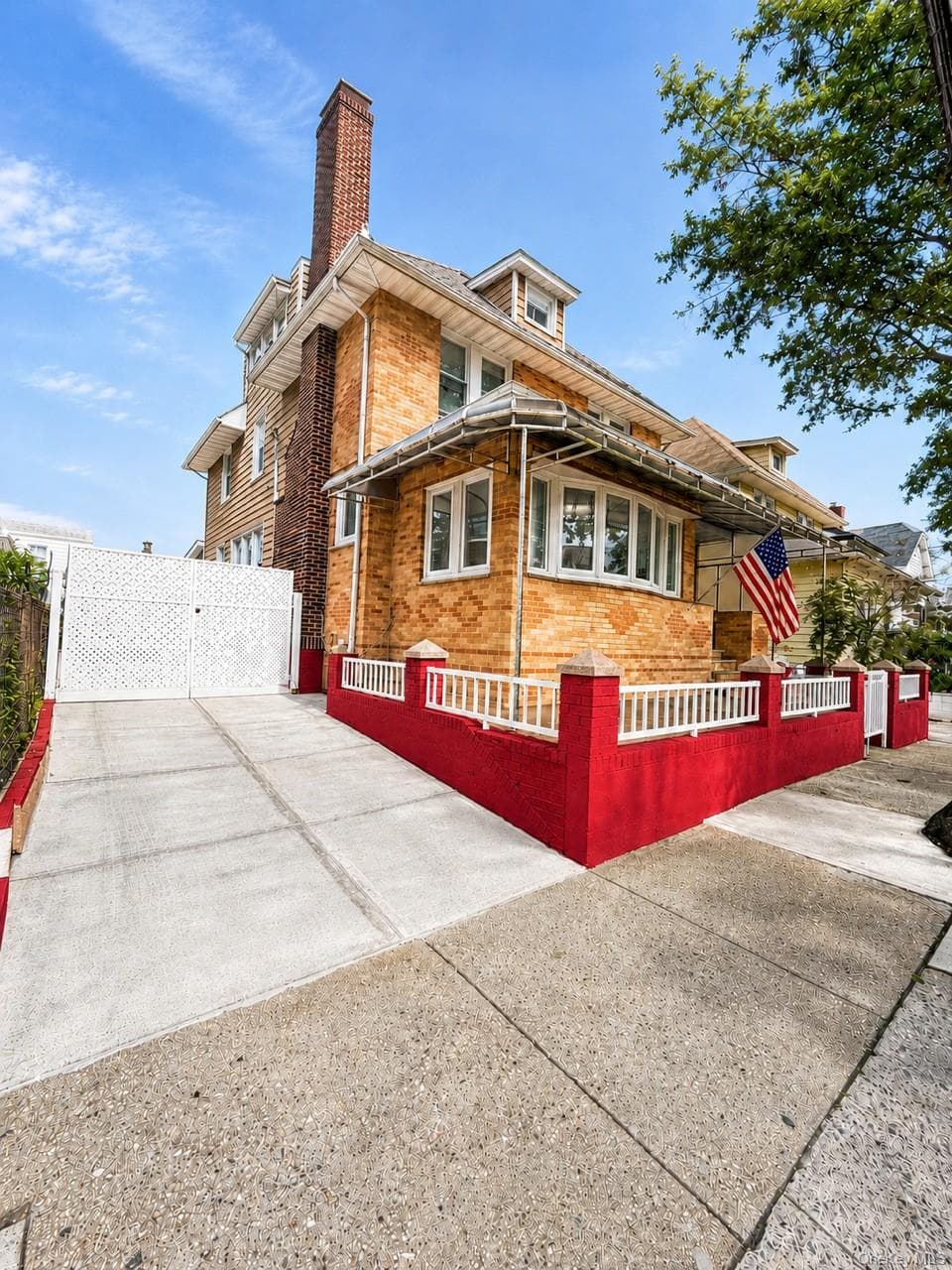 9440 Springfield Boulevard thumbnail 2