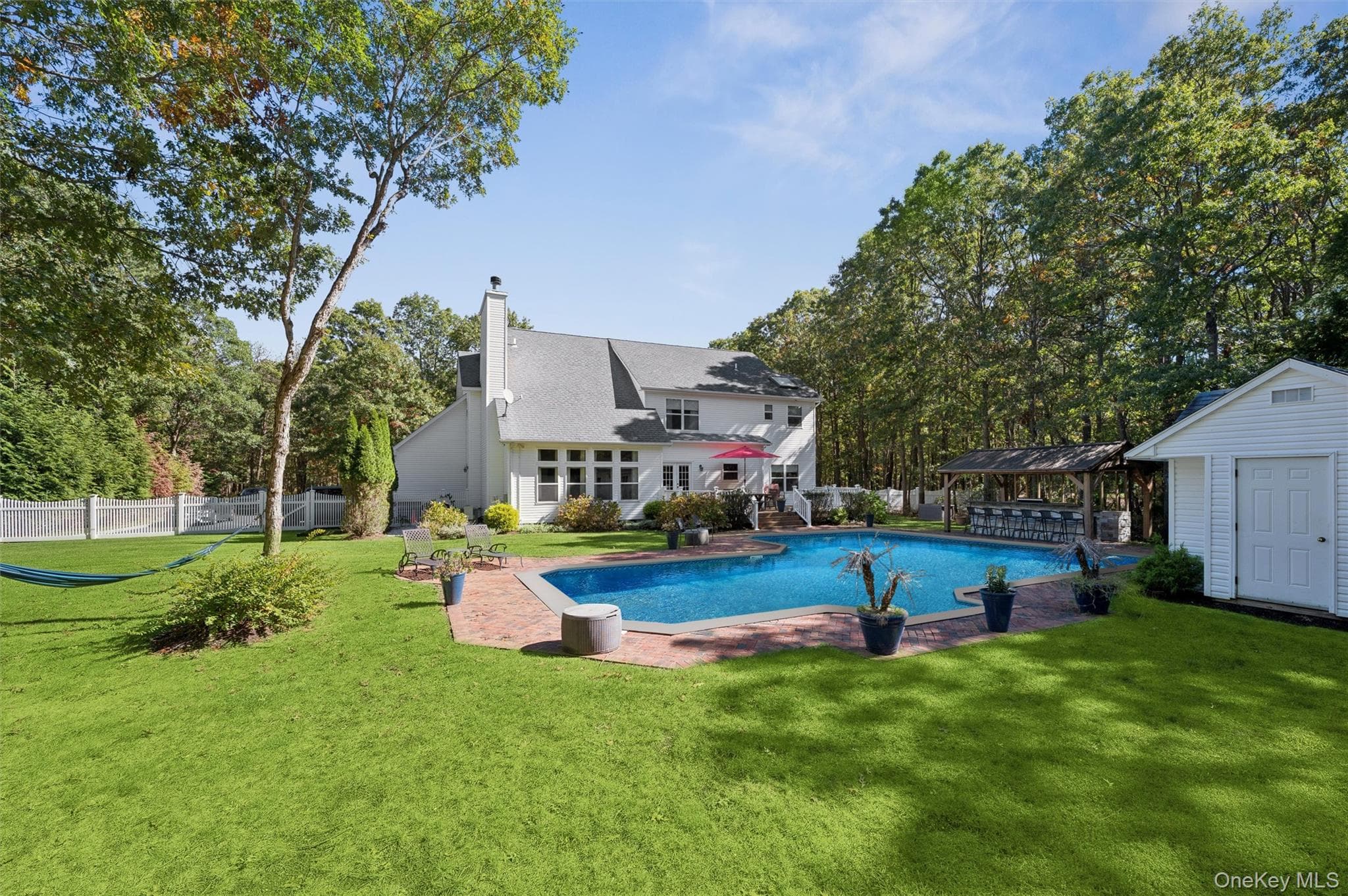 175 Clancy Road thumbnail 3