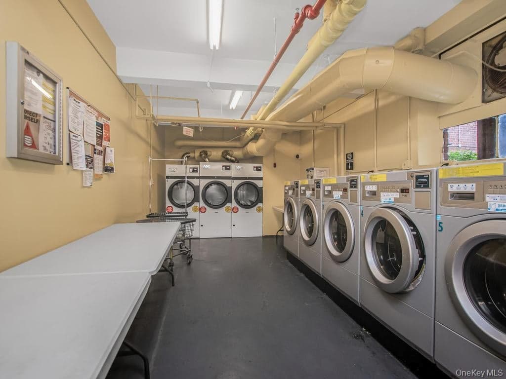 3305 92nd Street Unit: 1B thumbnail 13