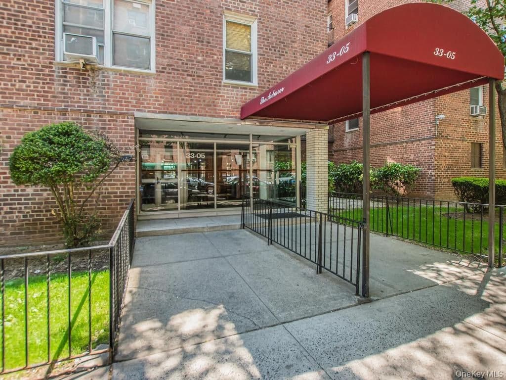 3305 92nd Street Unit: 1B thumbnail 14
