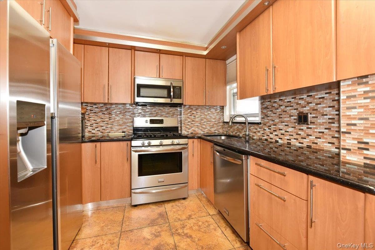 9737 63rd Road Unit: 10E thumbnail 15