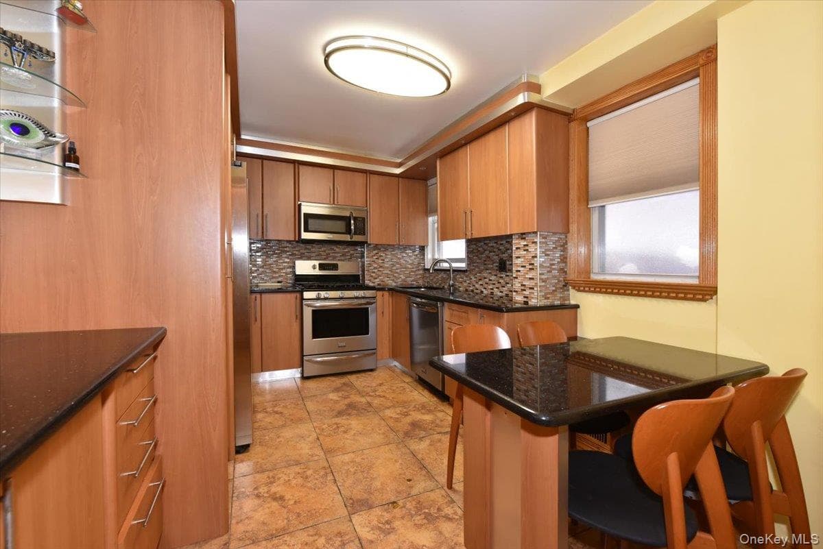 9737 63rd Road Unit: 10E thumbnail 13