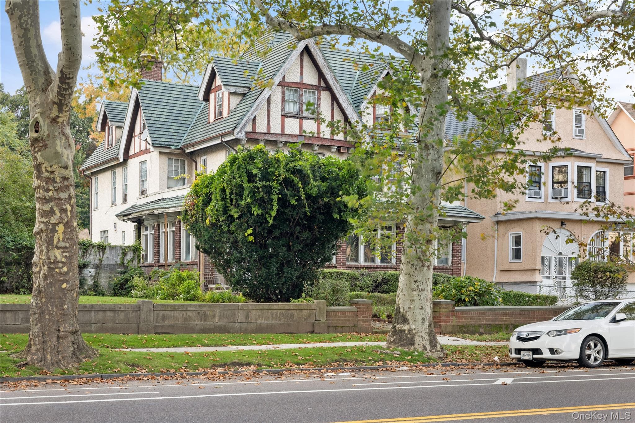 283 Highland Boulevard thumbnail 3