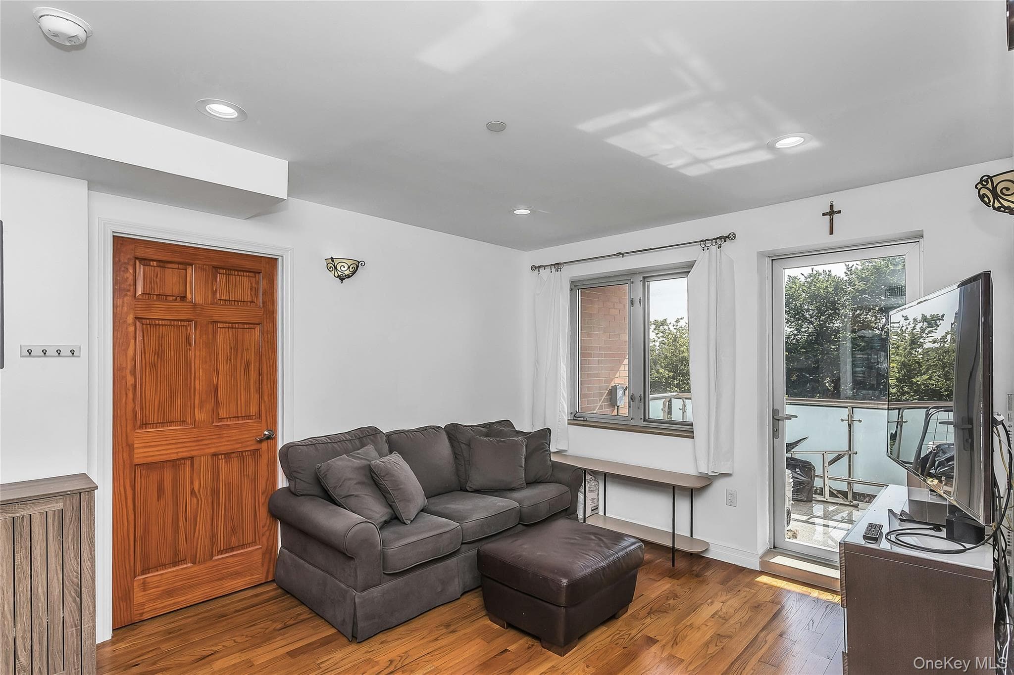 85-10 Elmhurst Avenue Unit: 5B thumbnail 5