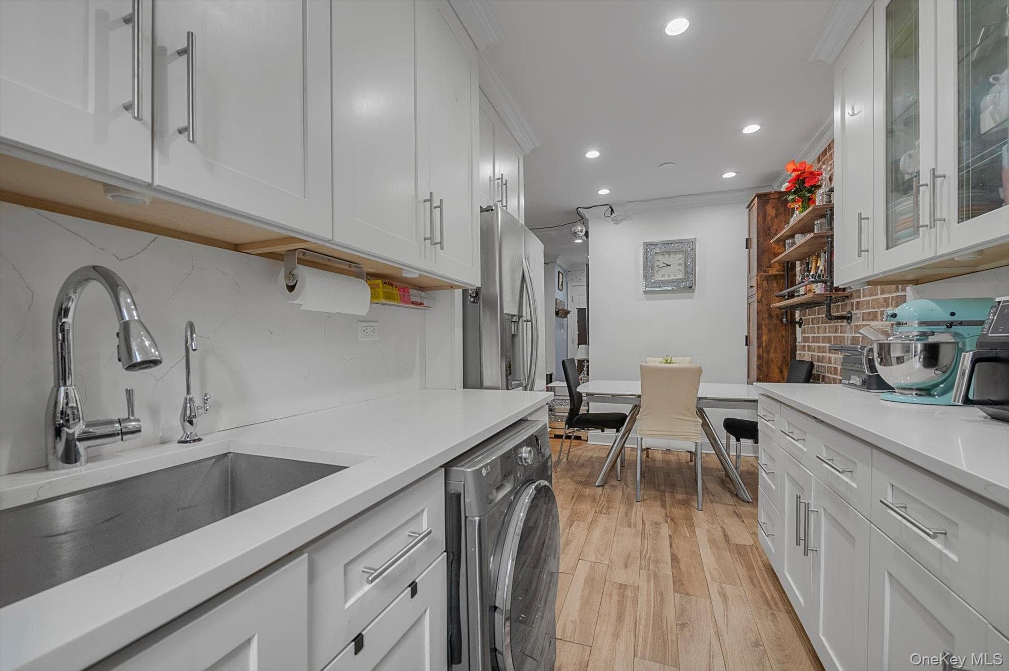 35-21 81 Street Unit: 1C thumbnail 5