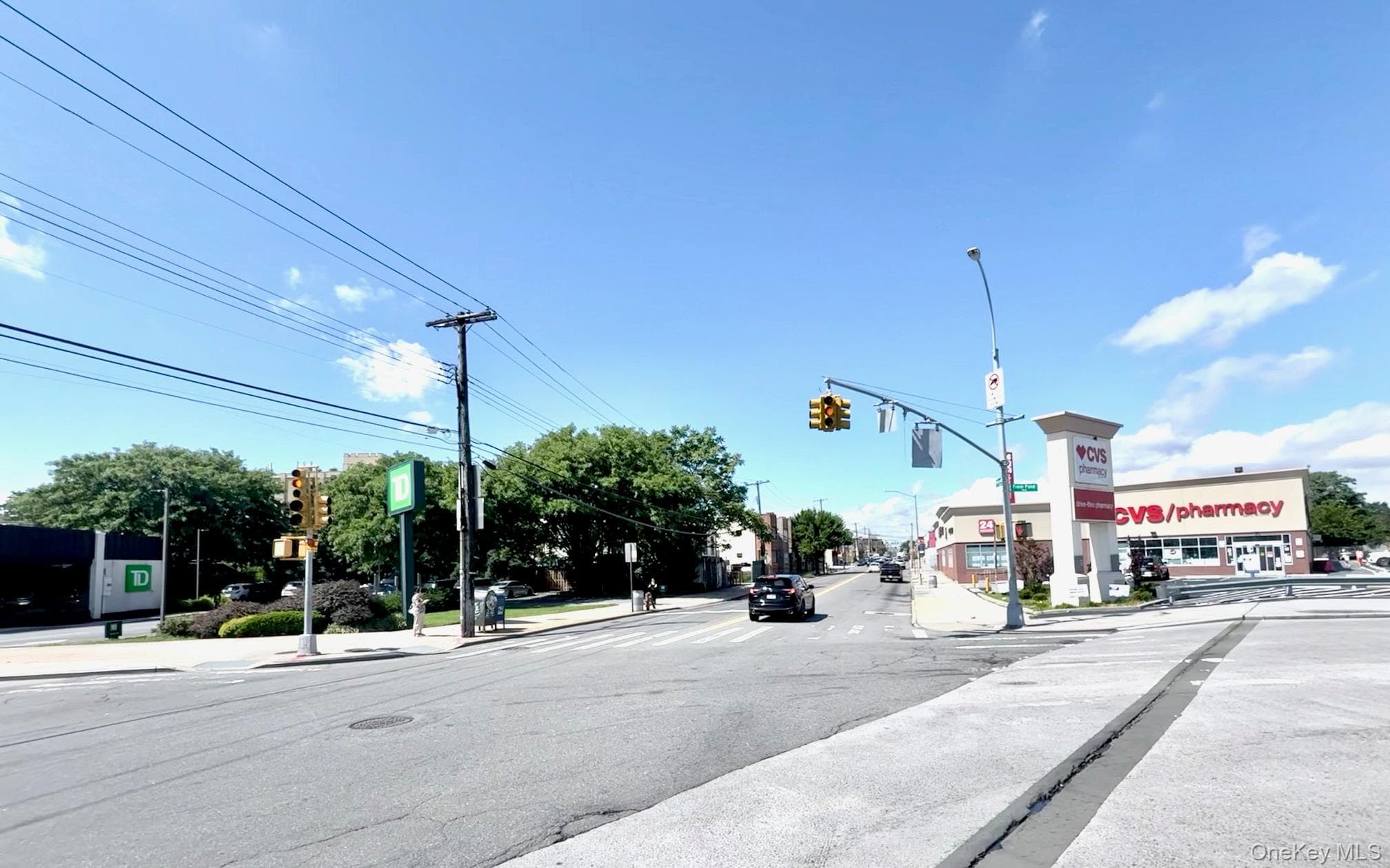 6542 Metropolitan Avenue thumbnail 20