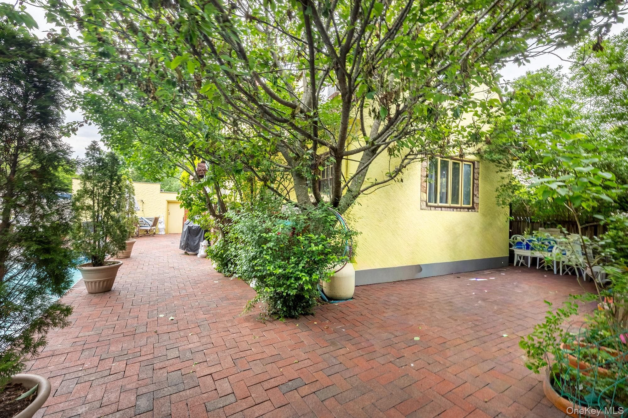 26 Glen Avenue thumbnail 40