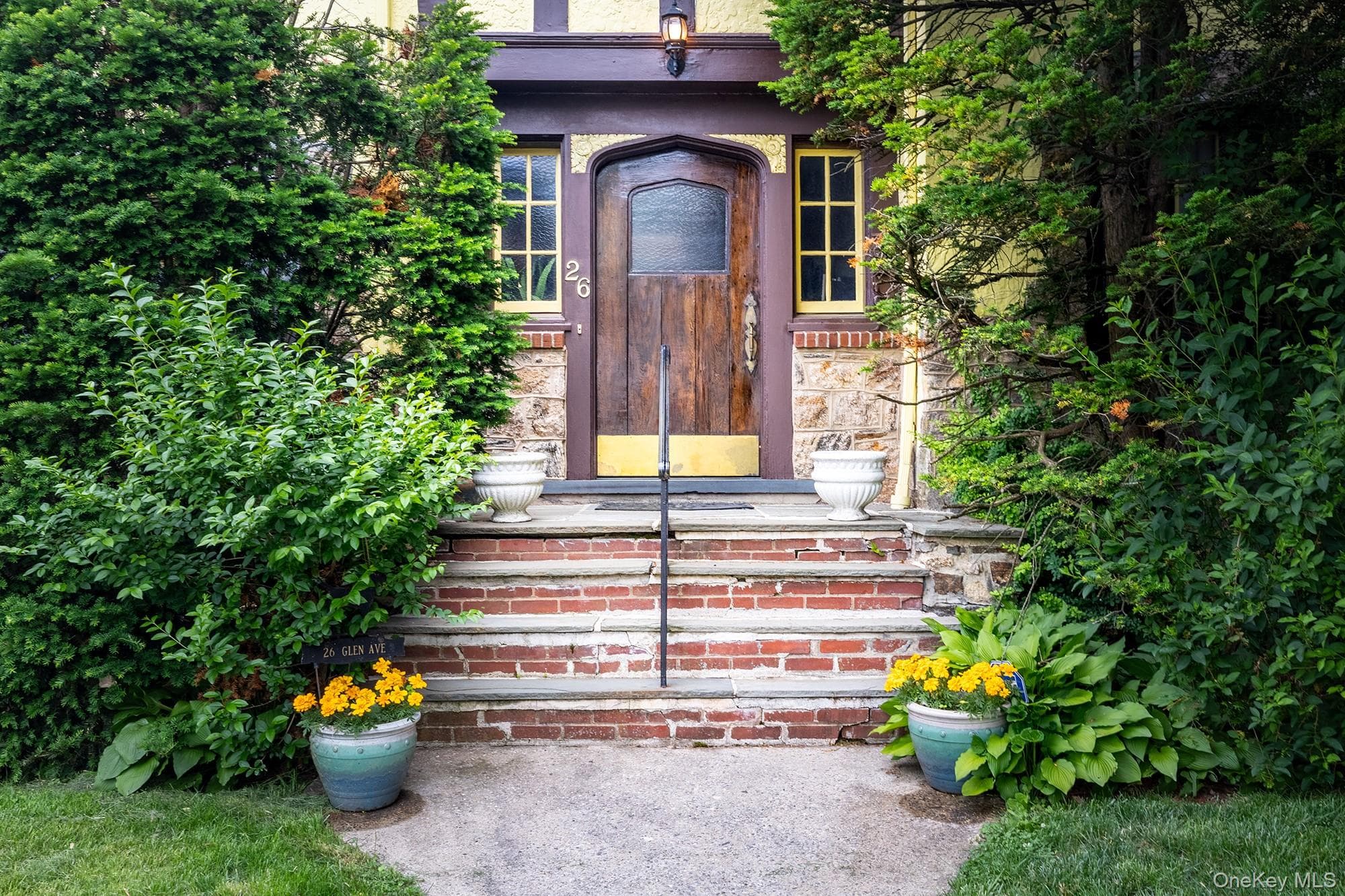 26 Glen Avenue thumbnail 4