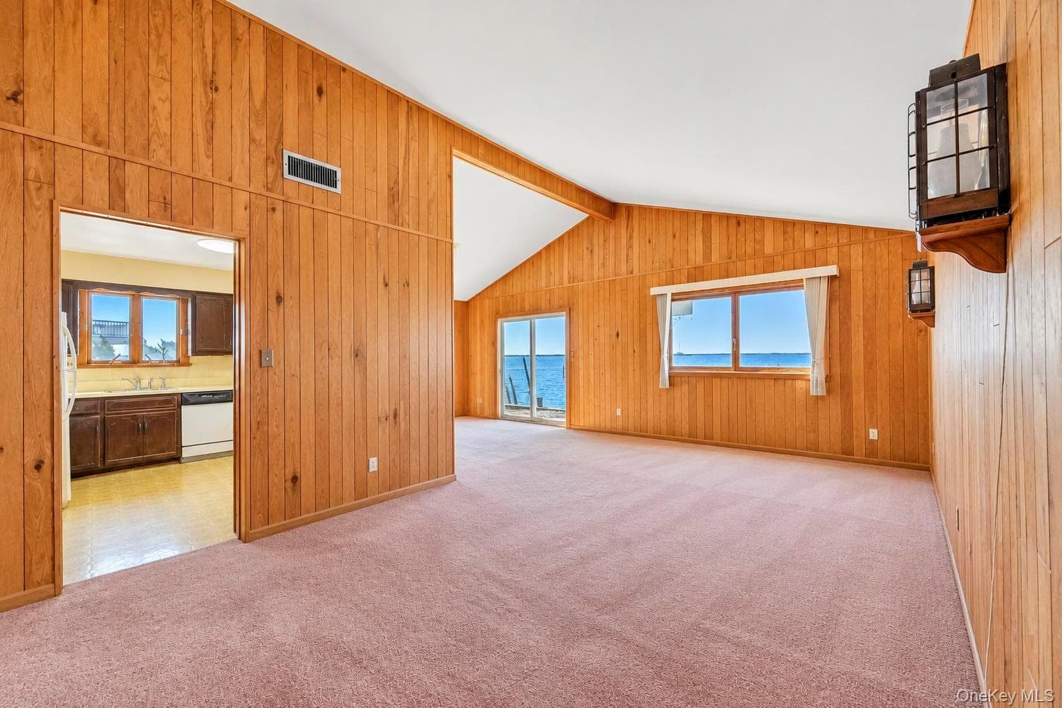 41 Shore Drive thumbnail 32