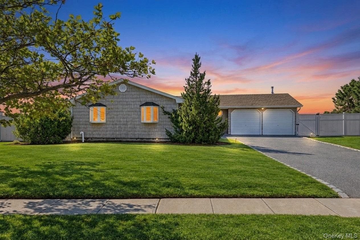 41 Shore Drive photo 1