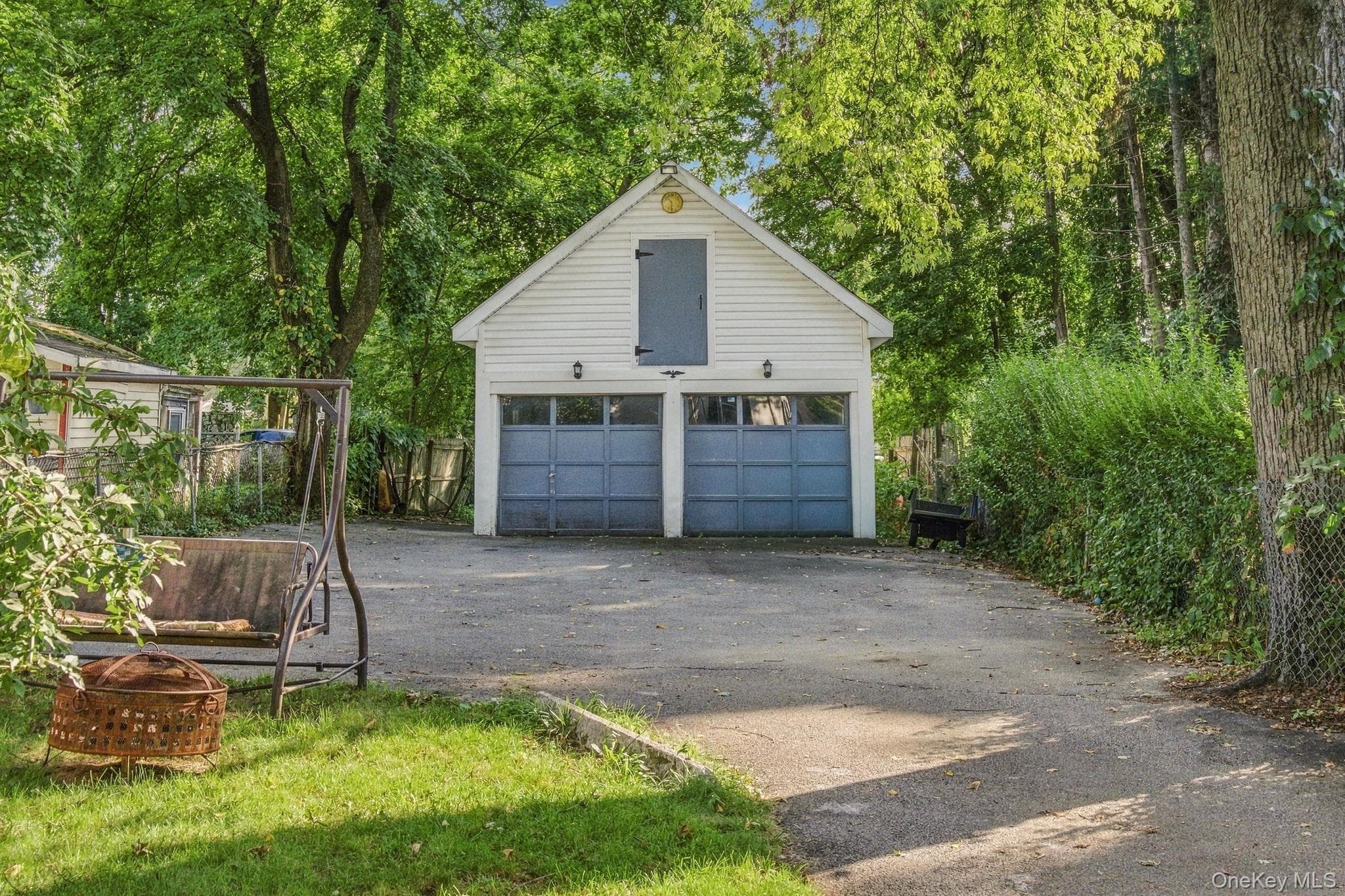 209 Gidney Avenue thumbnail 23