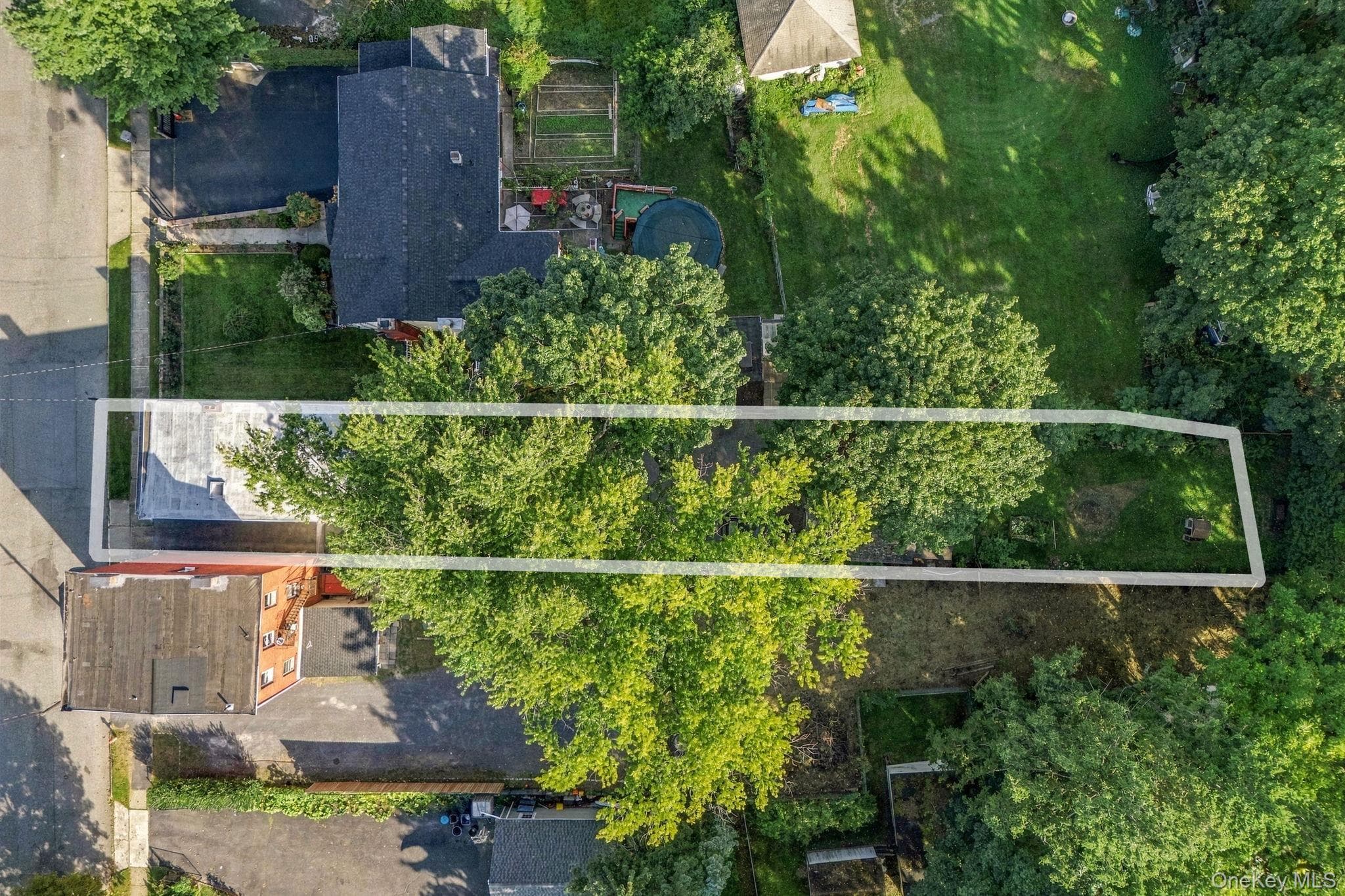 209 Gidney Avenue thumbnail 26