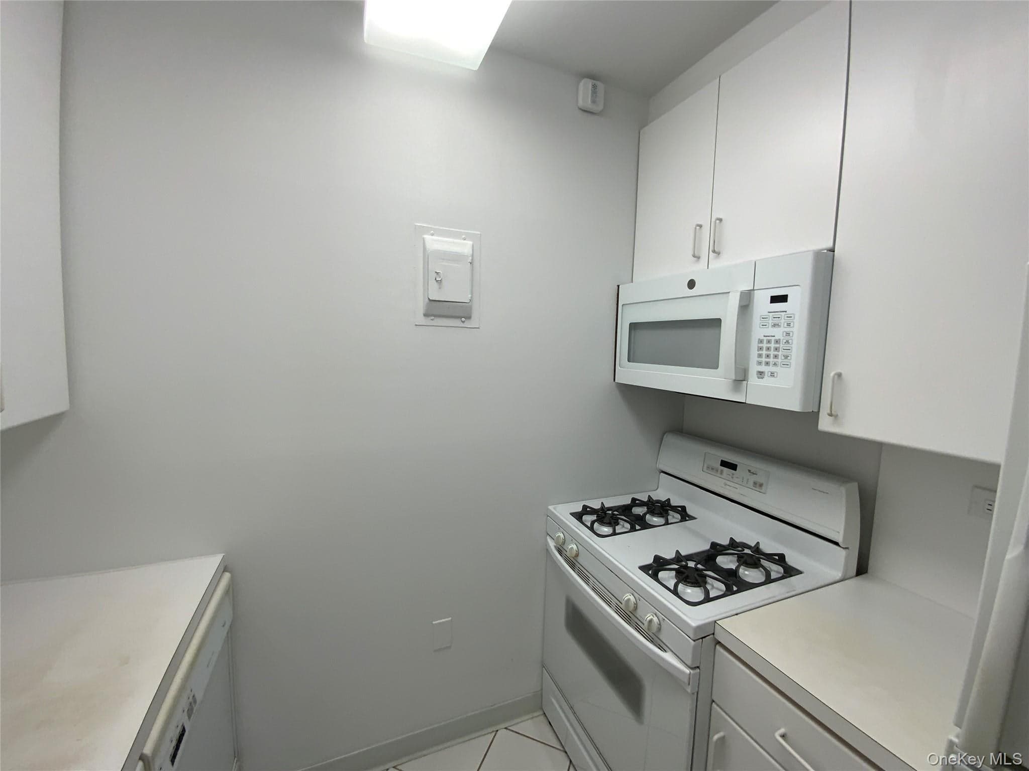 26910 Grand Central Parkway Unit: 27Z thumbnail 7