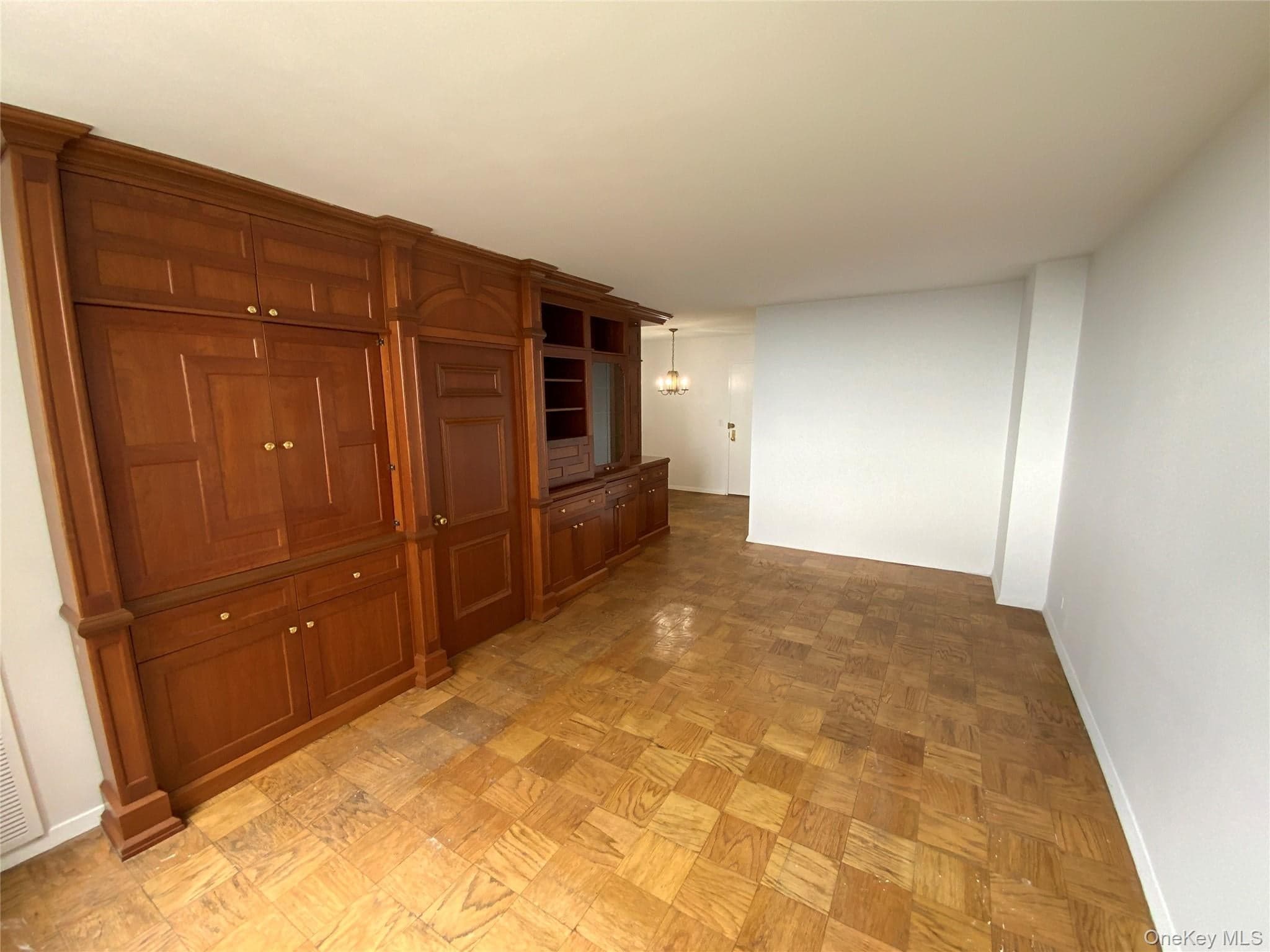 26910 Grand Central Parkway Unit: 27Z thumbnail 2