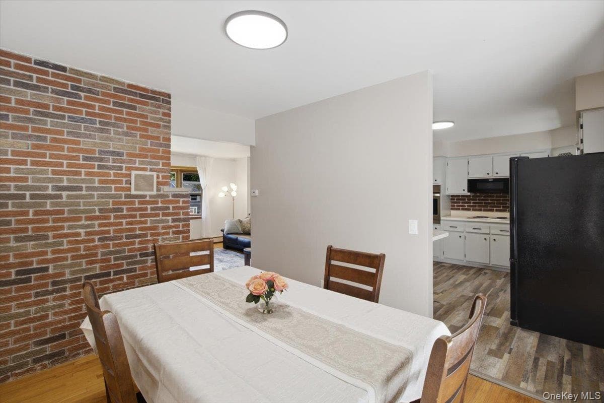66 Lamb Avenue thumbnail 15