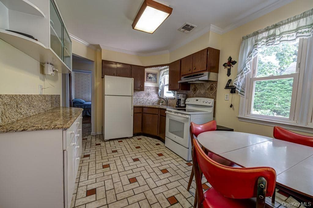 17 Eckert Street thumbnail 7